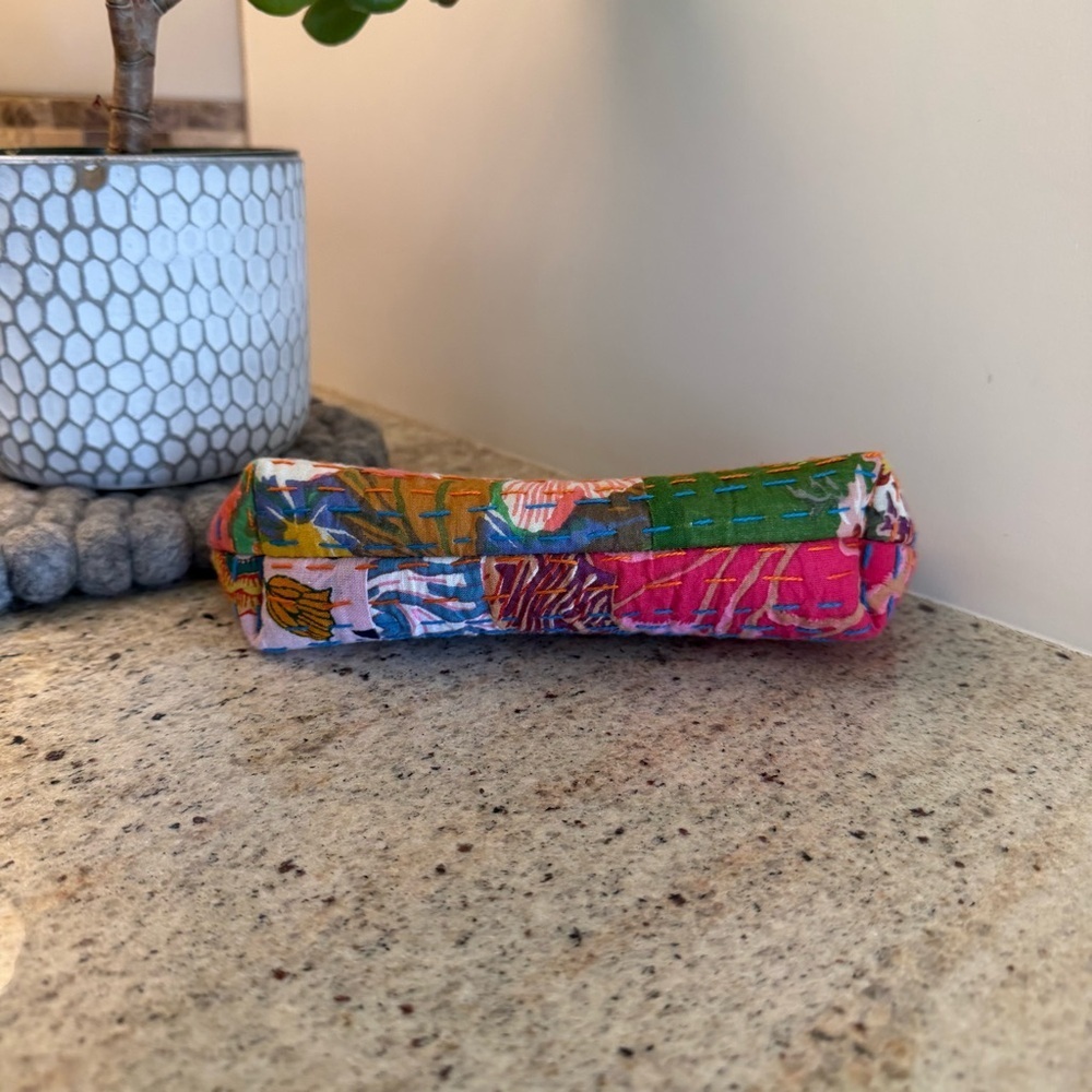 Small Zip Quilted Pouch Cosmetic Bag - Picture 4 of 5